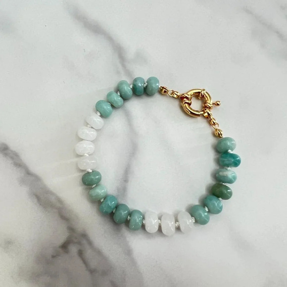 Amazonite and White Jade Bead Bracelet Gold Filled Clasp - Picture 1 of 5
